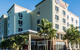 Comfort Inn And Suites Miami Airport North